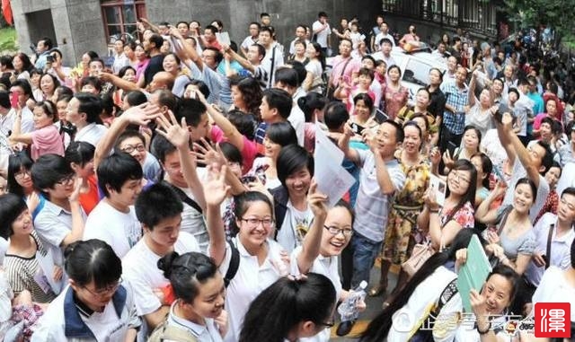 uqpoNlz4PoNnBon9.jpg