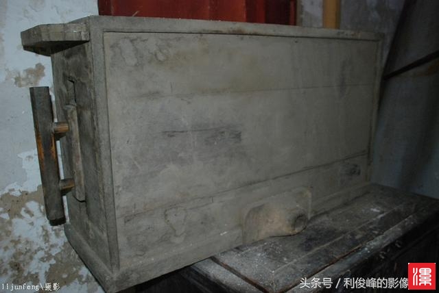 GzF1U1peE71npn74.jpg