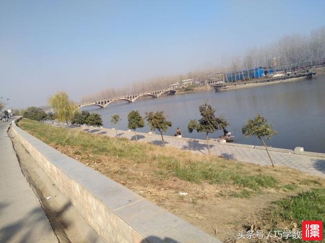 ezEn8p7IjQ04eWqe.jpg