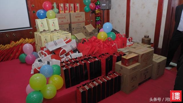 P5UX969n0909R330.jpg